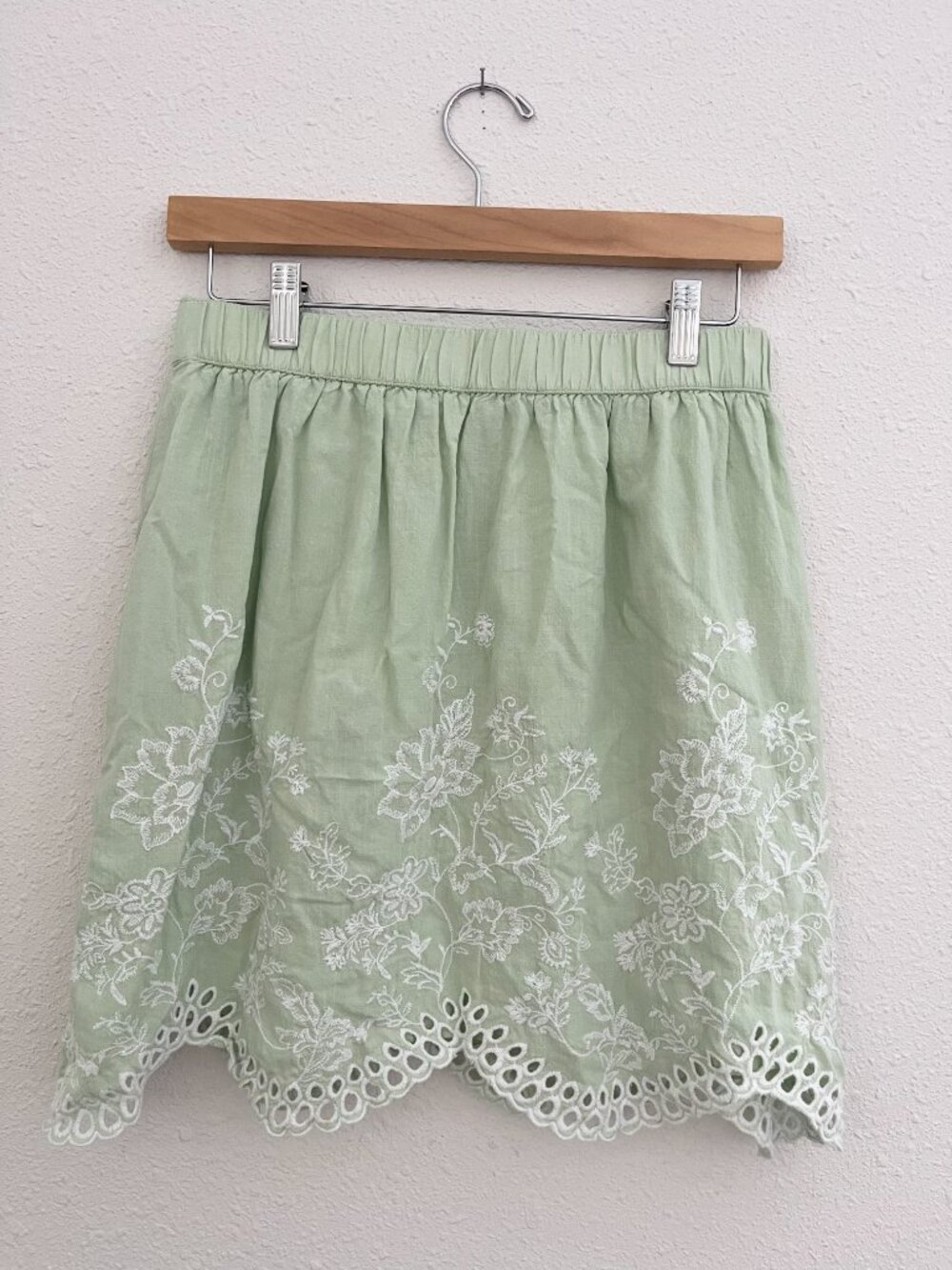 NWOT LOFT Floral Eyelet Mini Skirt